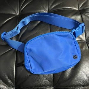 Lululemon Everywhere Belt Bag